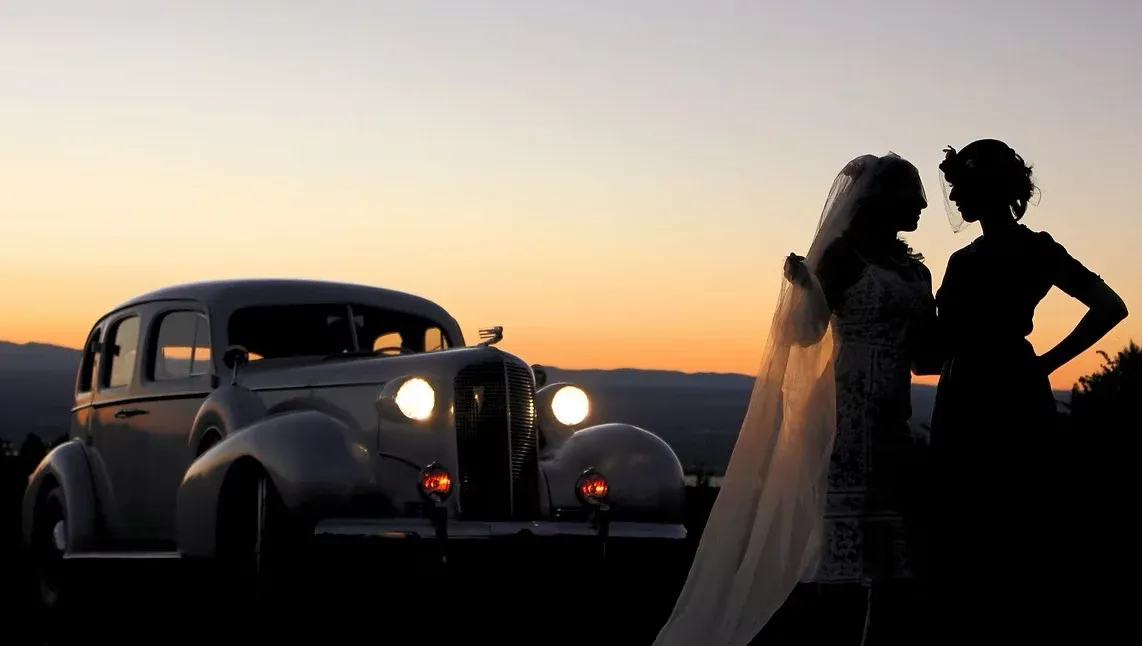 White 1937 Cadillac Fleetwood Series 70 exterior for wedding car rental White 1937 Cadillac Fleetwood Series 70 exterior for wedding car rental