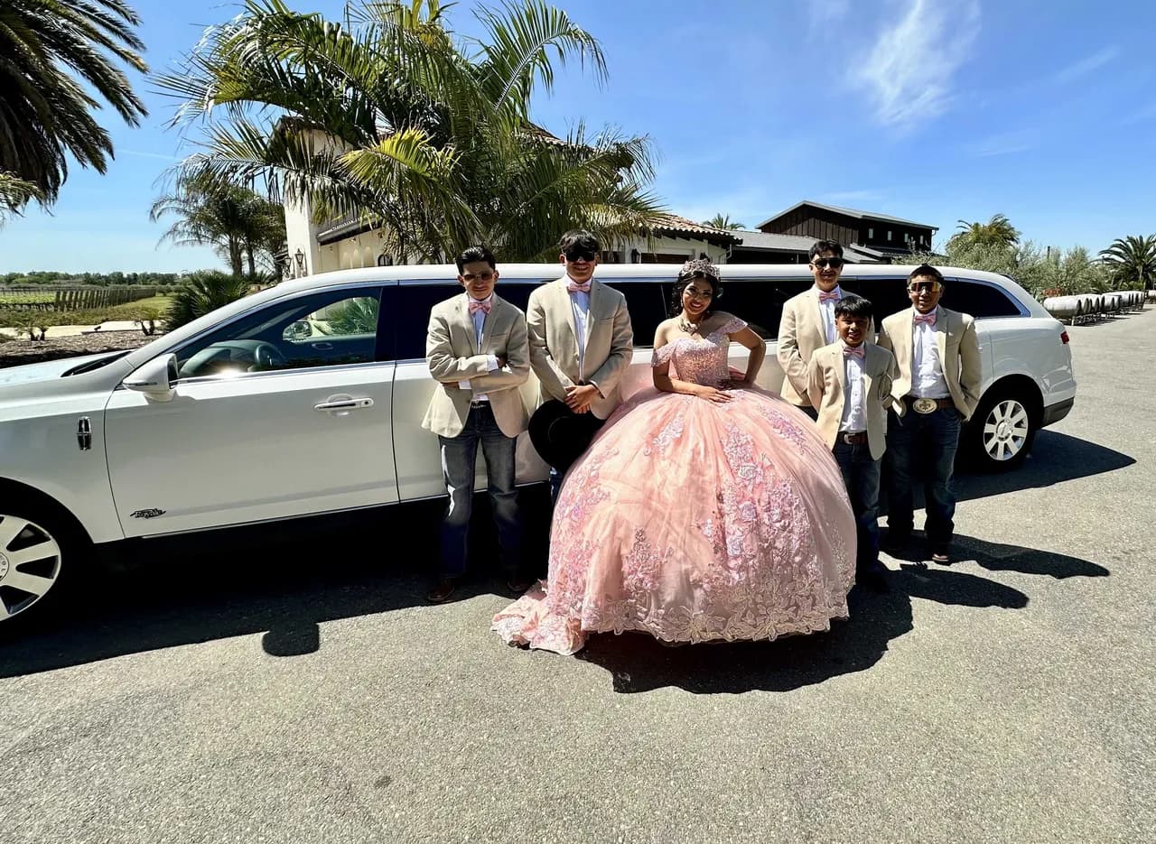 White Lincoln MKT Limousine exterior for wedding car rental in San Joaquin County, CA White Lincoln MKT Limousine exterior for wedding car rental in San Joaquin County, CA