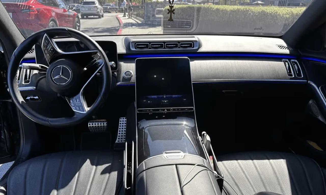 Mercedes-Benz S-Class interior for wedding car rental in Kern County, CA Mercedes-Benz S-Class interior for wedding car rental in Kern County, CA