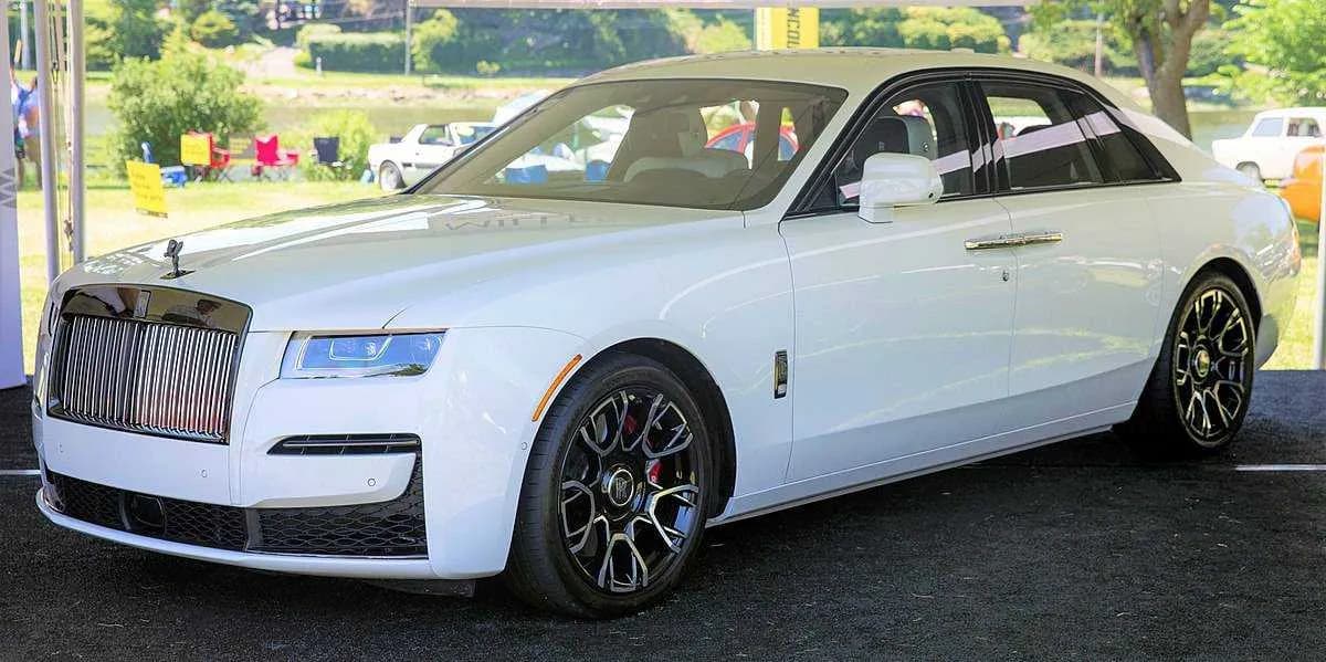 White Rolls-Royce Ghost exterior for wedding car rental in Slidell, LA White Rolls-Royce Ghost exterior for wedding car rental in Slidell, LA