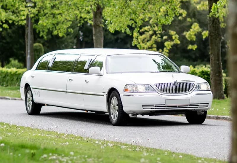 Rent stylish limos perfect for weddings, proms, events, or nights out. Rent stylish limos perfect for weddings, proms, events, or nights out.