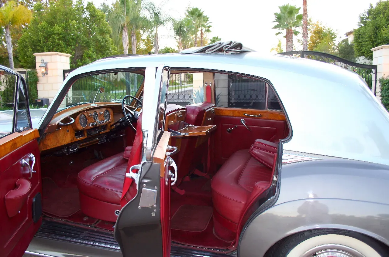 1958 Silver Rolls-Royce Silver Cloud I interior, photo 8 for wedding car rental in Beverly Hills, CA