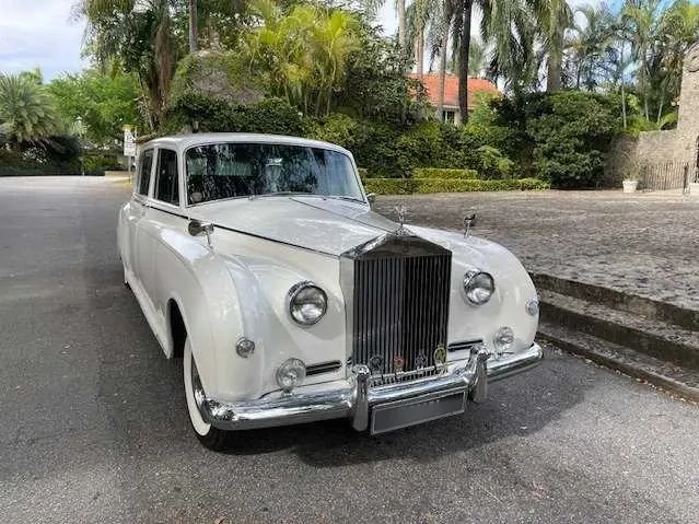 1961 Rolls-Royce Phantom White 1961 Rolls-Royce Phantom White ready for booking