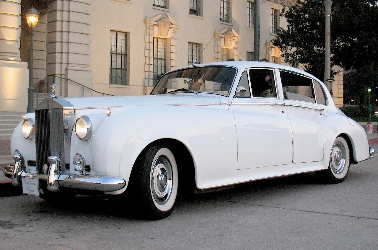 White 1962 Rolls-Royce Silver Cloud II LWB for wedding car rental