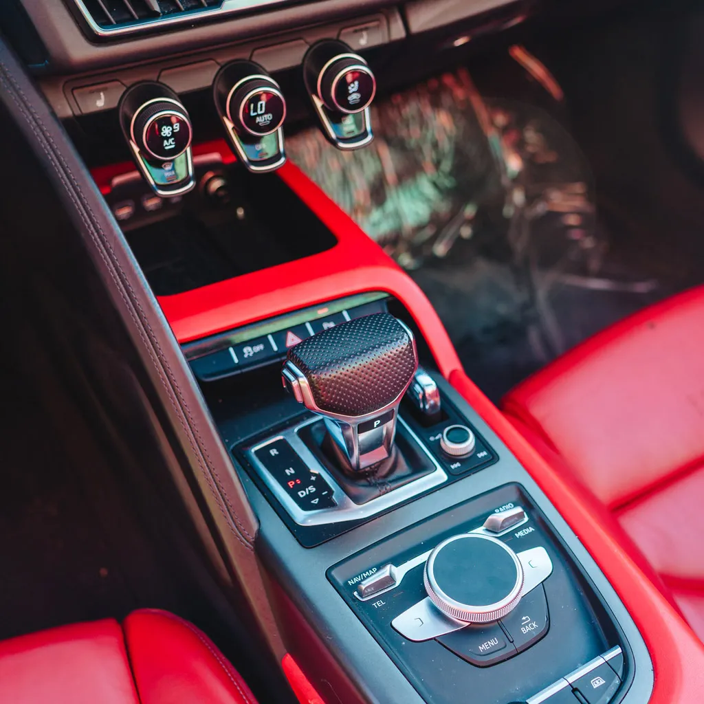 Silver 2022 Audi R8 V10 Spyder Iblis, photo 11 for wedding car rental in Rockville, MD Silver 2022 Audi R8 V10 Spyder Iblis, photo 11 for wedding car rental in Rockville, MD