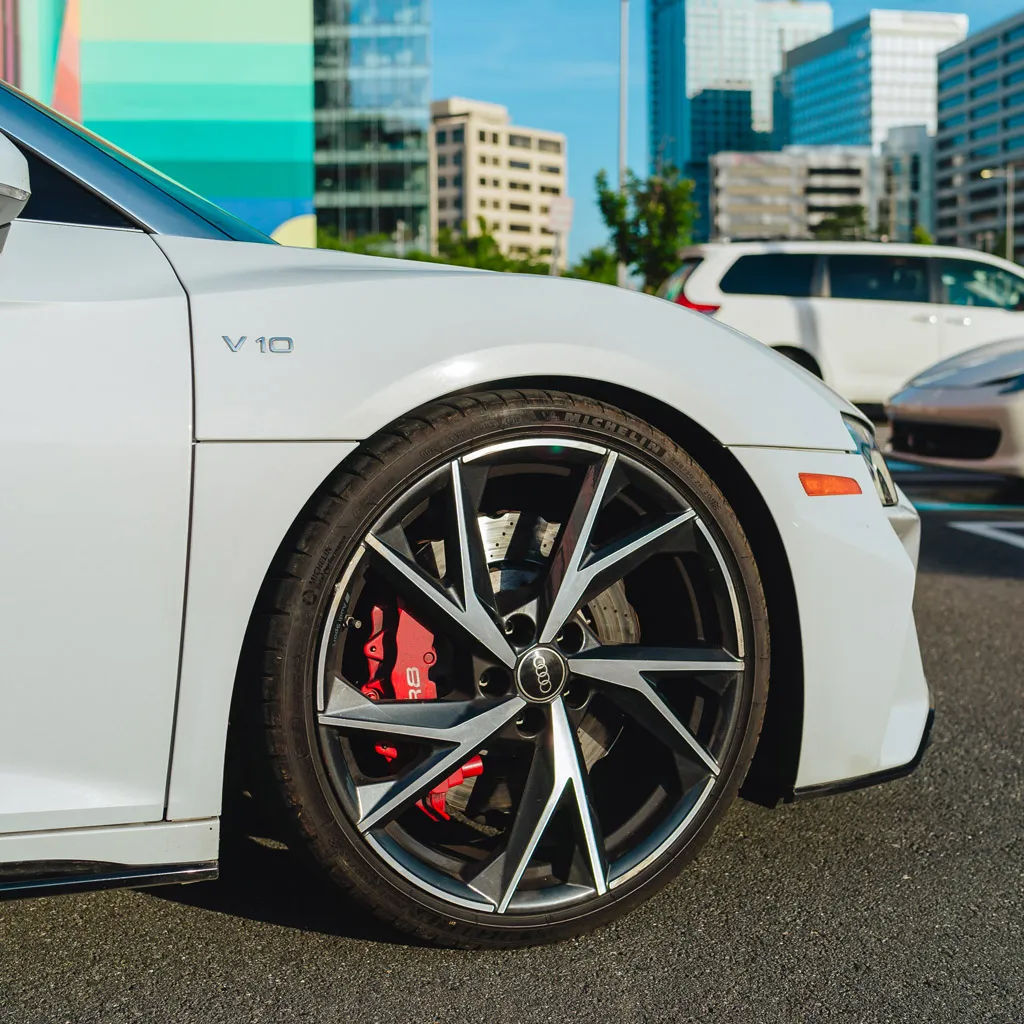 Silver 2022 Audi R8 V10 Spyder Iblis, photo 7 for wedding car rental in Rockville, MD Silver 2022 Audi R8 V10 Spyder Iblis, photo 7 for wedding car rental in Rockville, MD