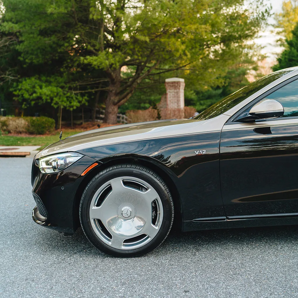 Black 2023 Gold Mercedes-Maybach S680 Manufaktur Edition, photo 5 for wedding car rental in Adams County, PA