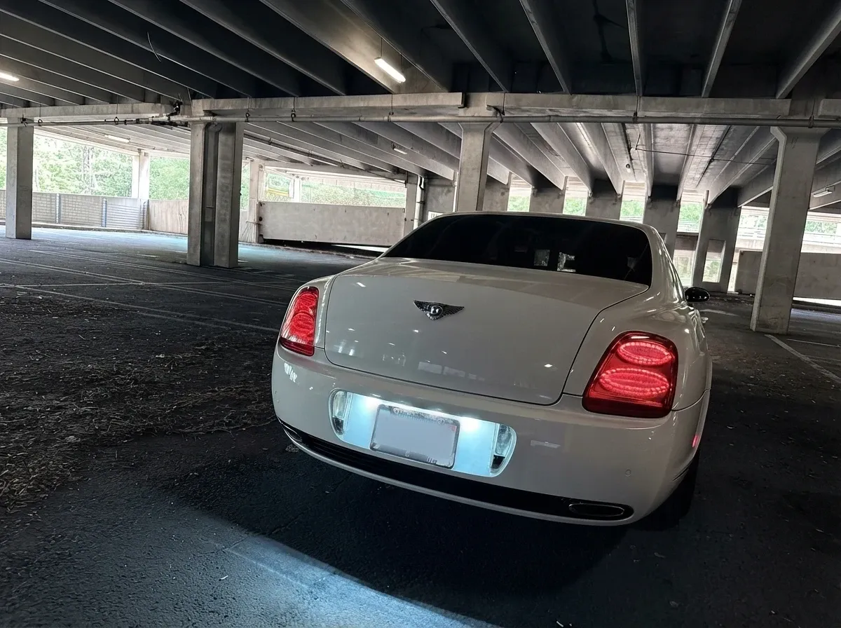 White-painted Bentley Continental Flying Spur [7]