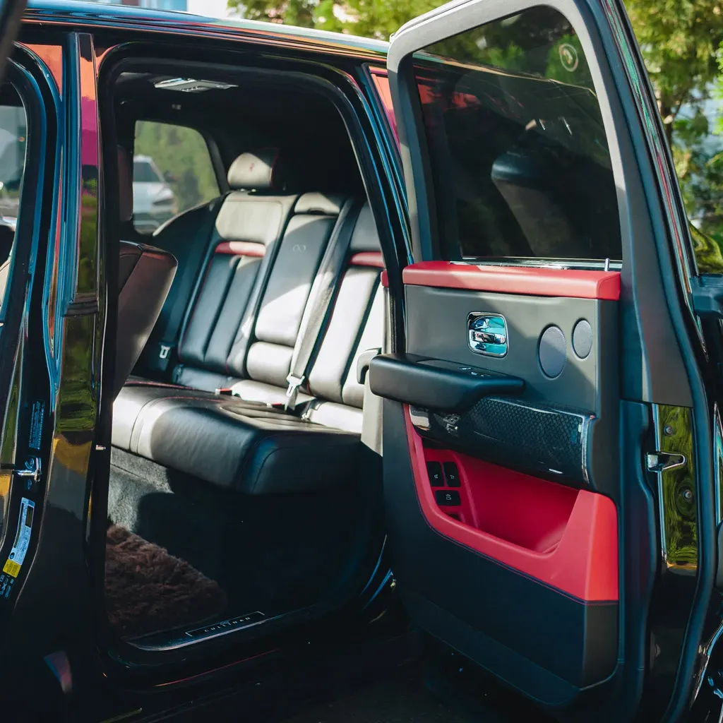 Black Badge Rolls-Royce Cullinan Diamond Xirralic, photo 12 for wedding car rental in Perry County, PA