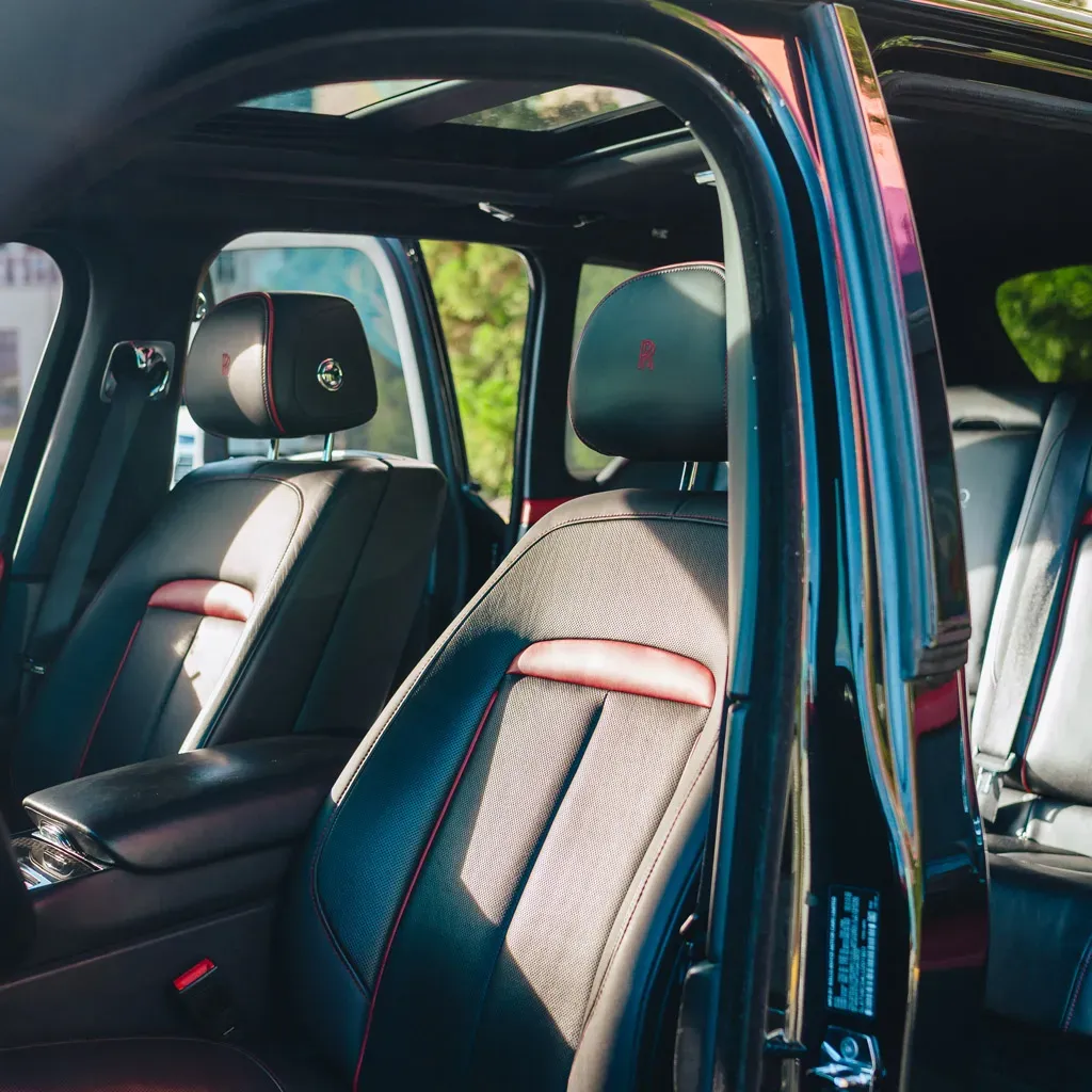 Black Badge Rolls-Royce Cullinan Diamond Xirralic, photo 5 for wedding car rental in Perry County, PA