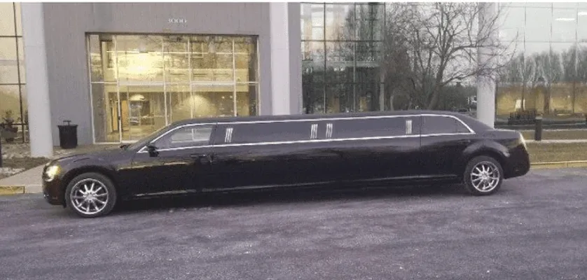White-painted Black Chrysler Limousine [2]
