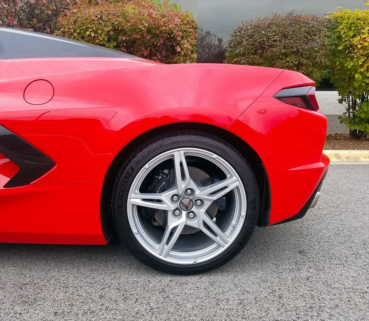 Red-painted Corvette Convertible [9]