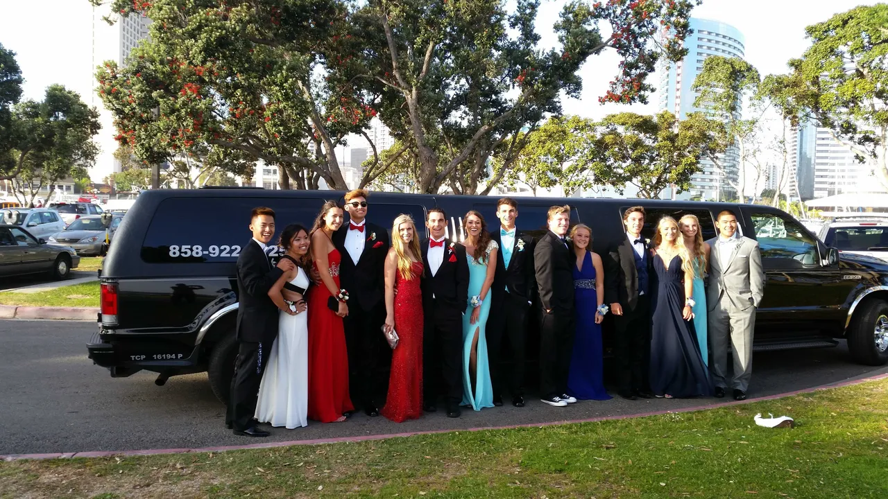 Black Excursion limo exterior for limo rental in Idyllwild, CA