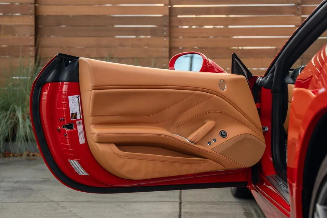 Red-painted Ferrari California T [11]