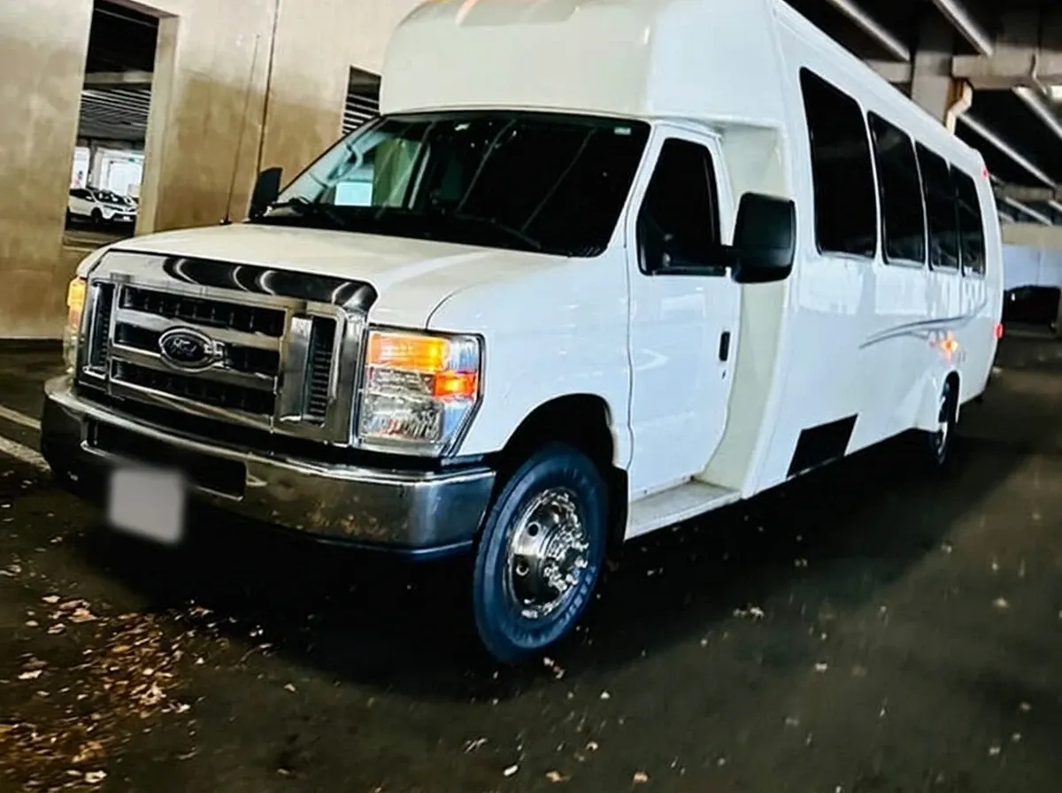 White-painted Ford E-450 Series Party Bus [4]