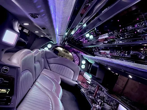 White-painted H2 Hummer [3]