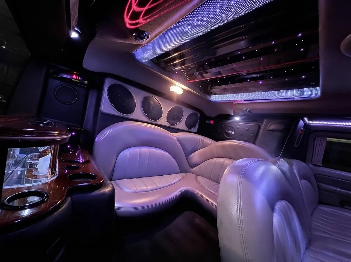 White-painted H2 Hummer [4]