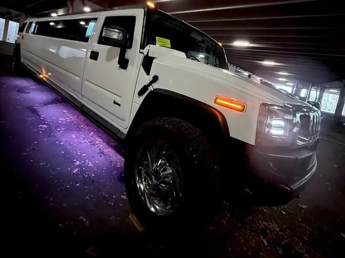 H2 Hummer White-painted H2 Hummer ready for booking