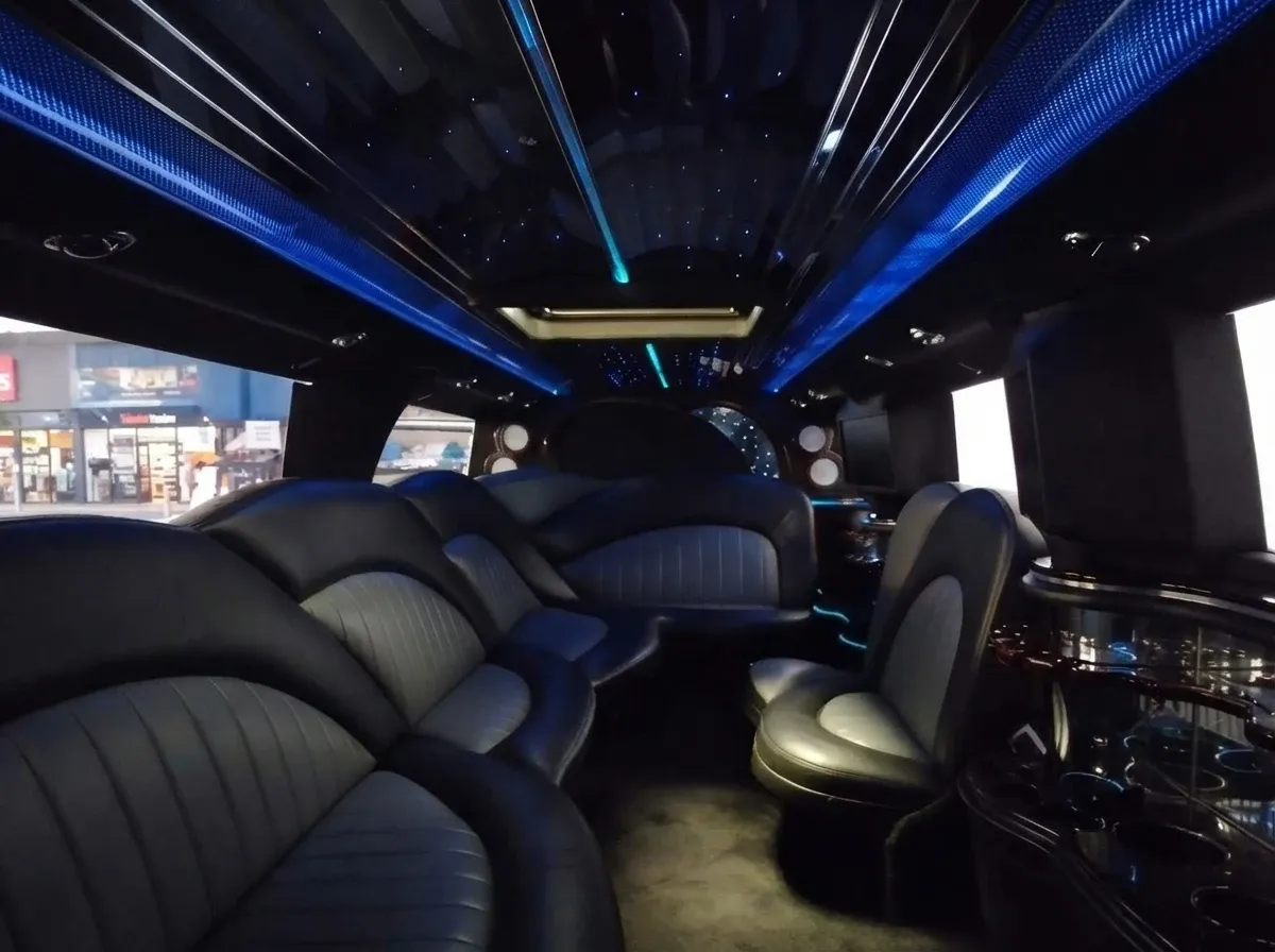 Black-painted Hummer Limousine [6]