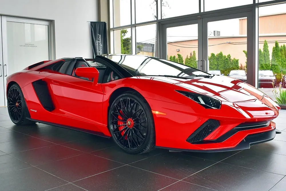 Red-painted Lamborghini Aventador S [7]