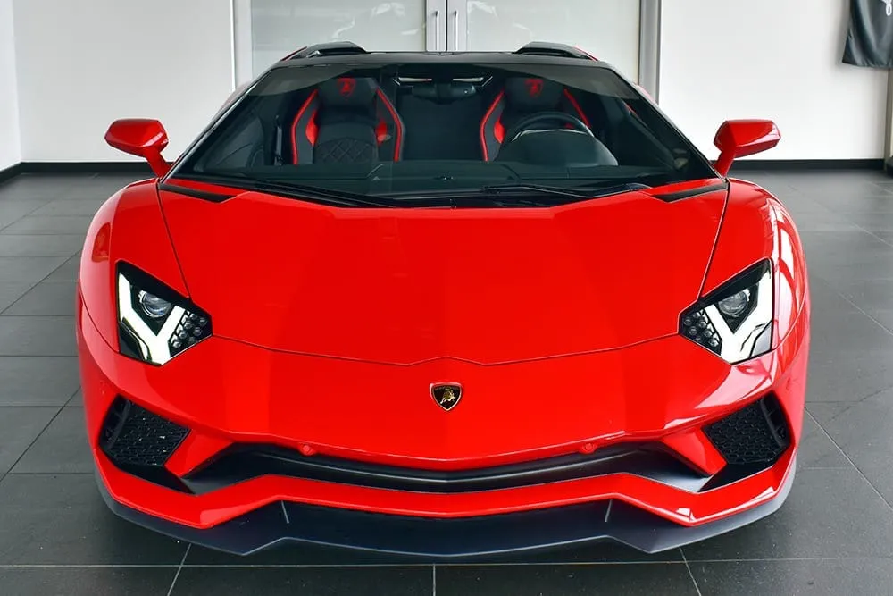Red-painted Lamborghini Aventador S [9]