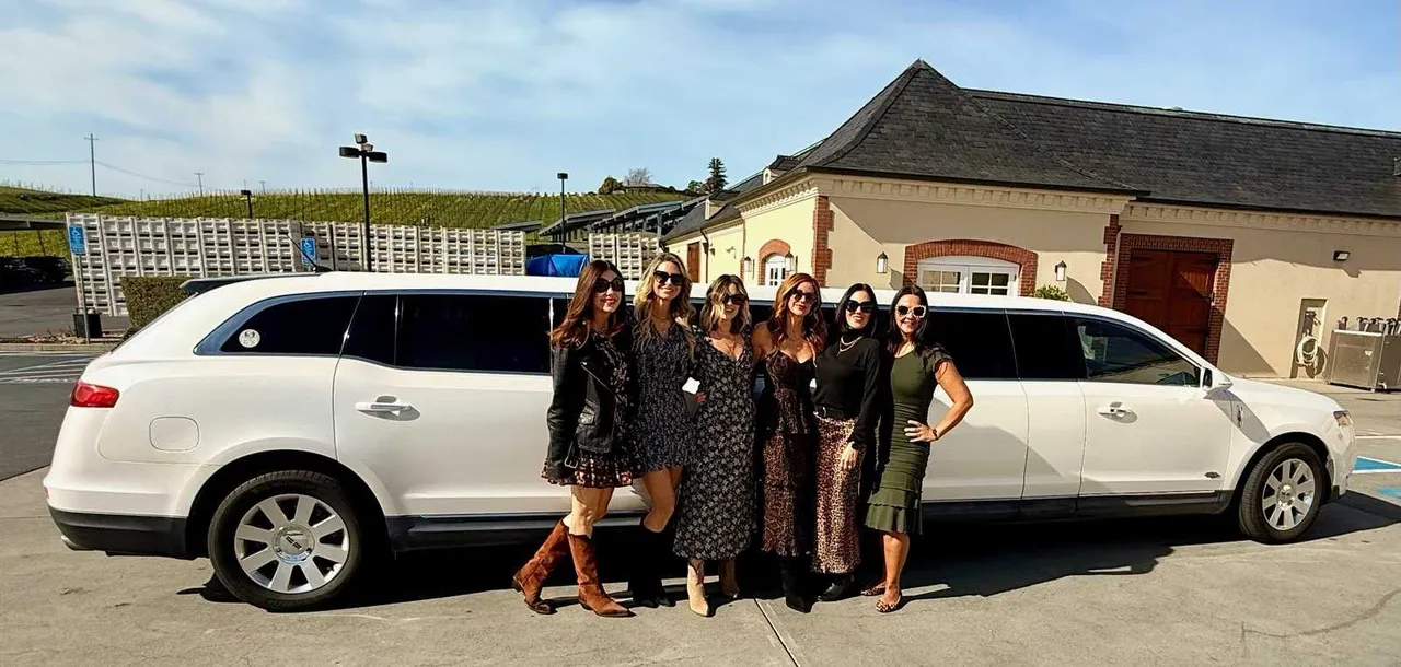 White Lincoln MKT Limousine exterior, photo 5 for wedding car rental in Woodland, CA