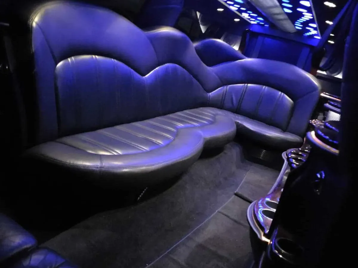 White-painted Lincoln MKT Limousine [2]