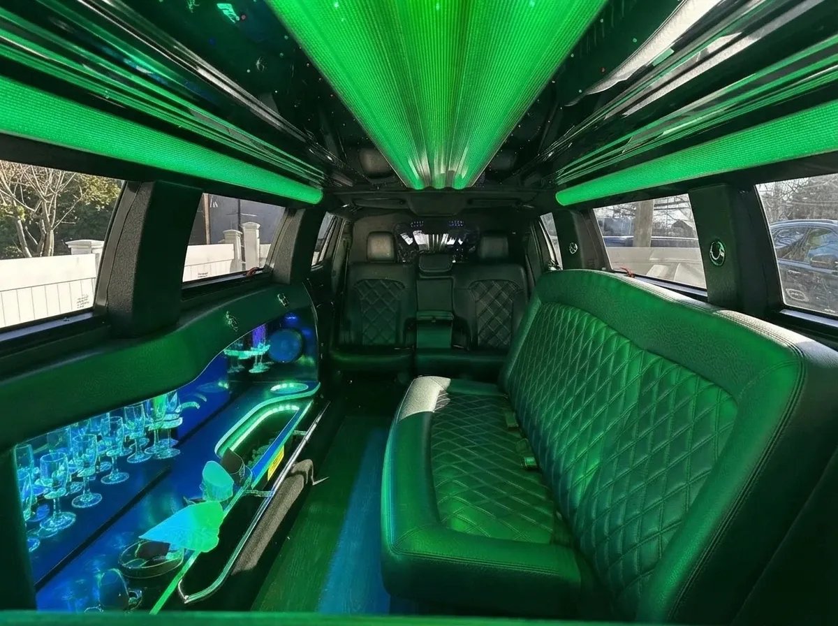 White-painted Lincoln MKT Limousine [3]