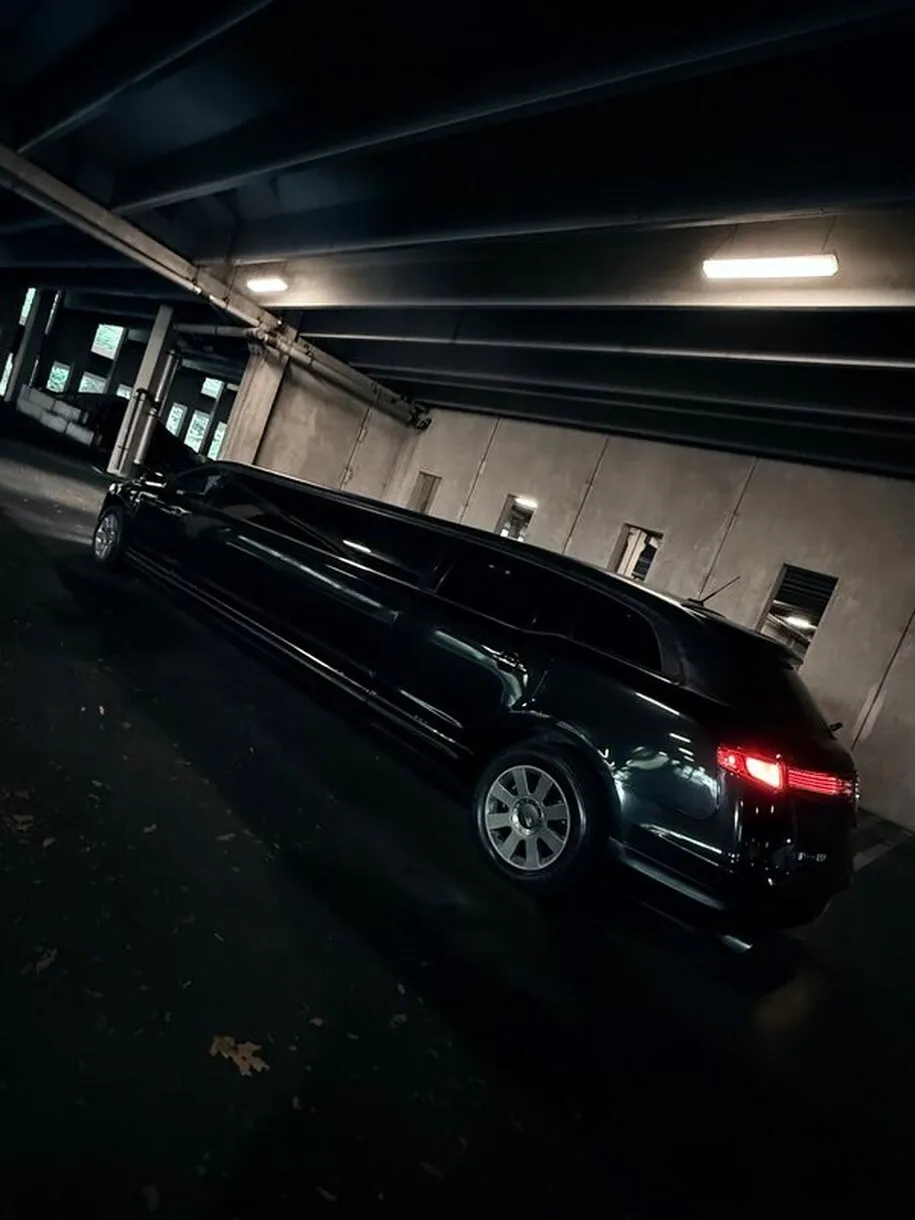 Black Lincoln MKT Limousine exterior, photo 4 for limo rental in Huerfano County, CO