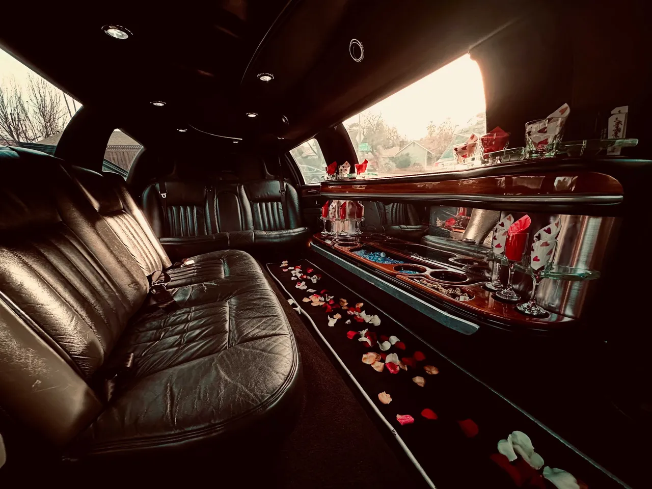 Lincoln Towncar Limo interior for limo rental in California Lincoln Towncar Limo interior for limo rental in California