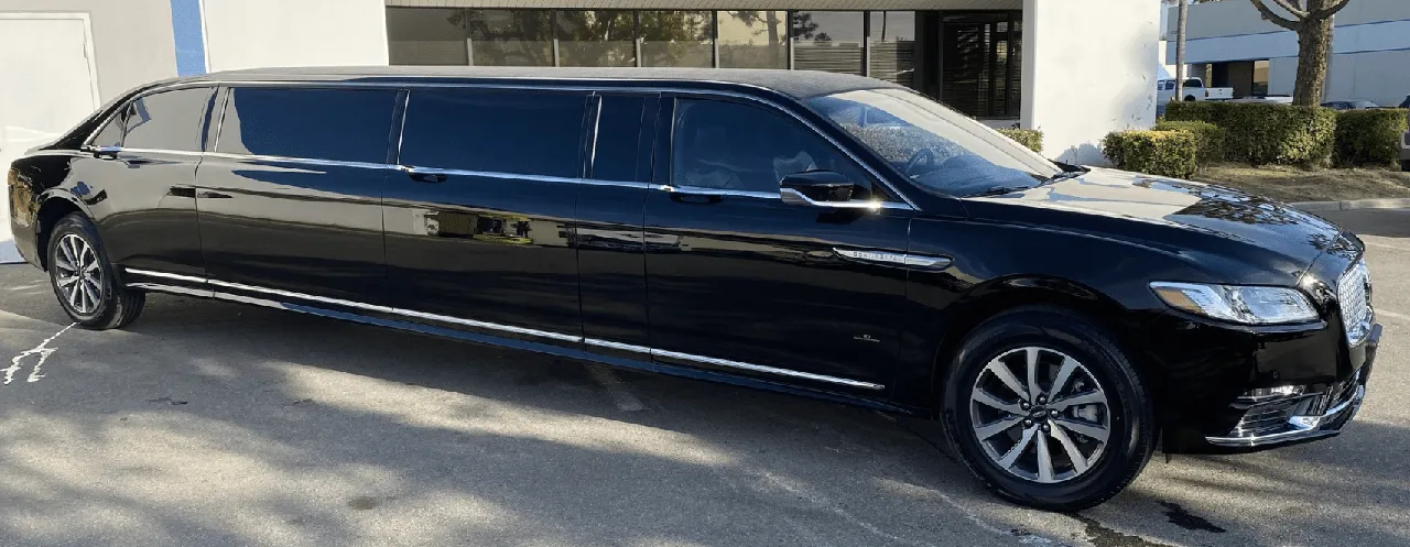 Black Lincoln Towncar Limo with tinted windows for limo rental in Defiance County, OH