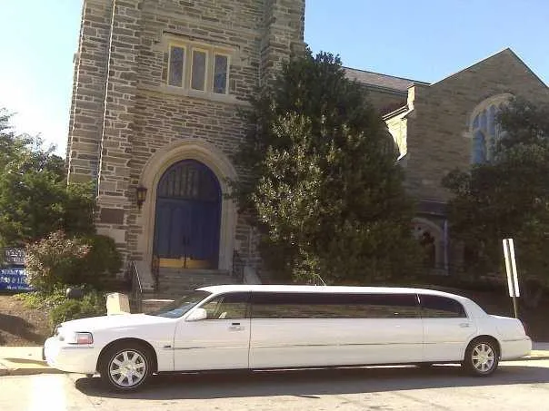 White Lincoln Towncar Limousine for limo rental in Noble County, OH