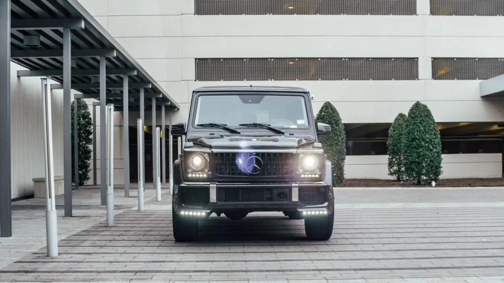 Black-painted Mercedes G 550 [2]