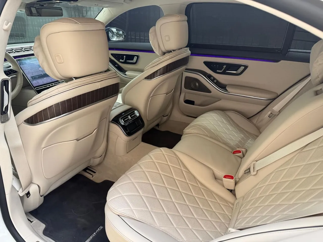 White-painted Mercedes S 580 [11]