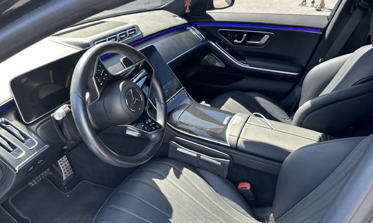 Mercedes-Benz S-Class interior, photo 6 for wedding car rental