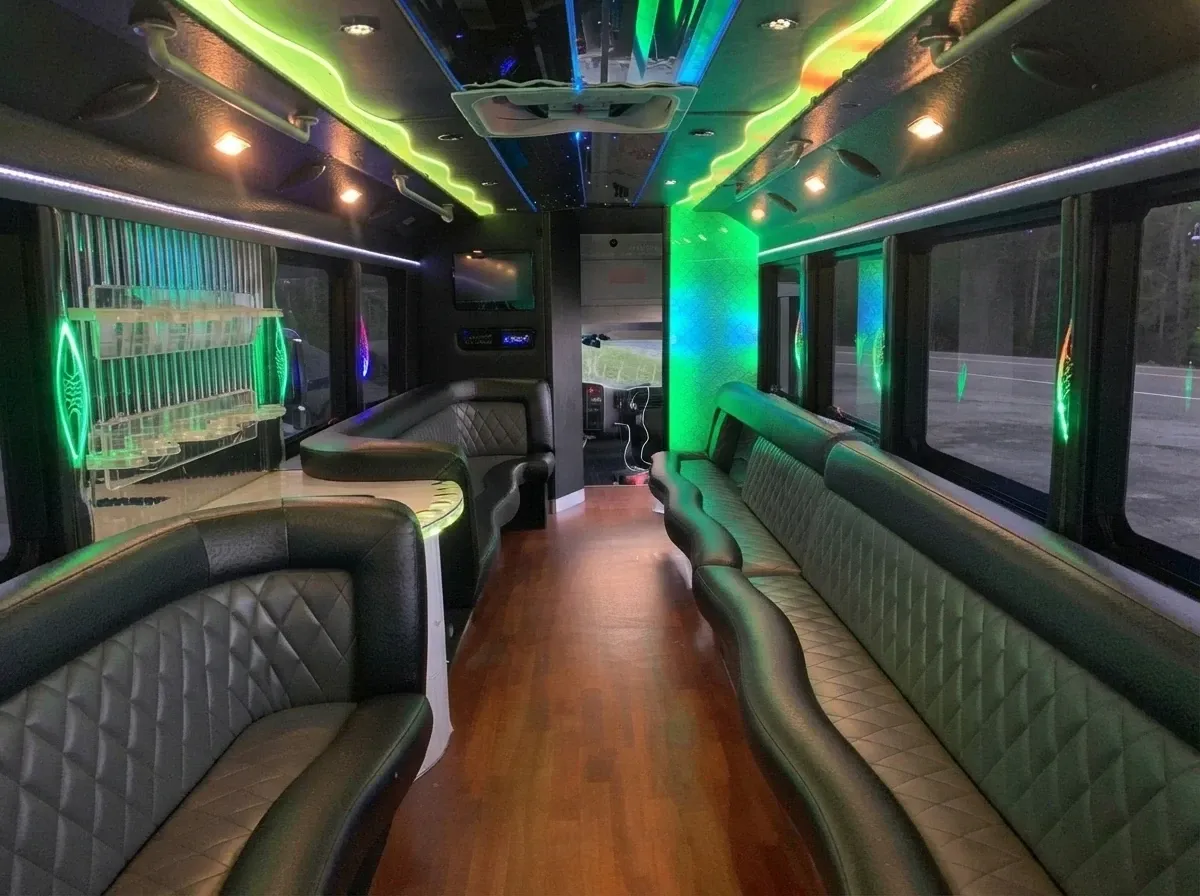 White-painted Party Bus - Sophia Loren [3]