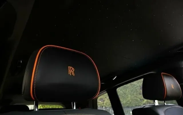 White-painted Rolls-Royce Cullinan [6]