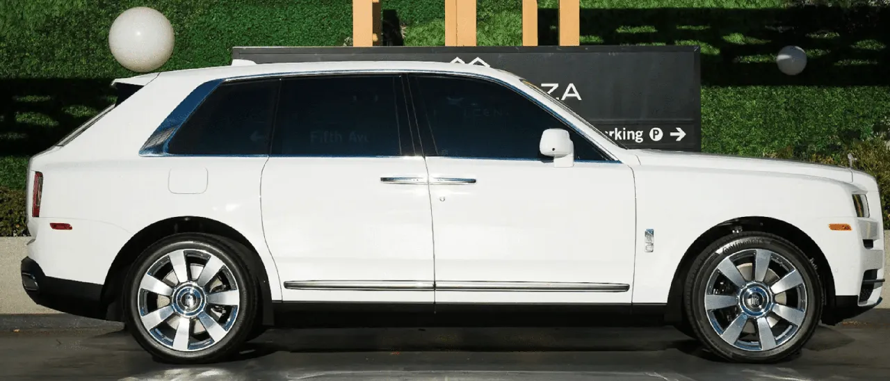 White Rolls-Royce Cullinan for limo rental in Arlington, VA
