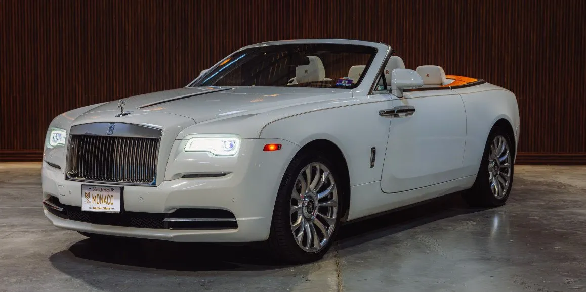 White Rolls Royce Dawn (Hermes) for wedding car rental White Rolls Royce Dawn (Hermes) for wedding car rental