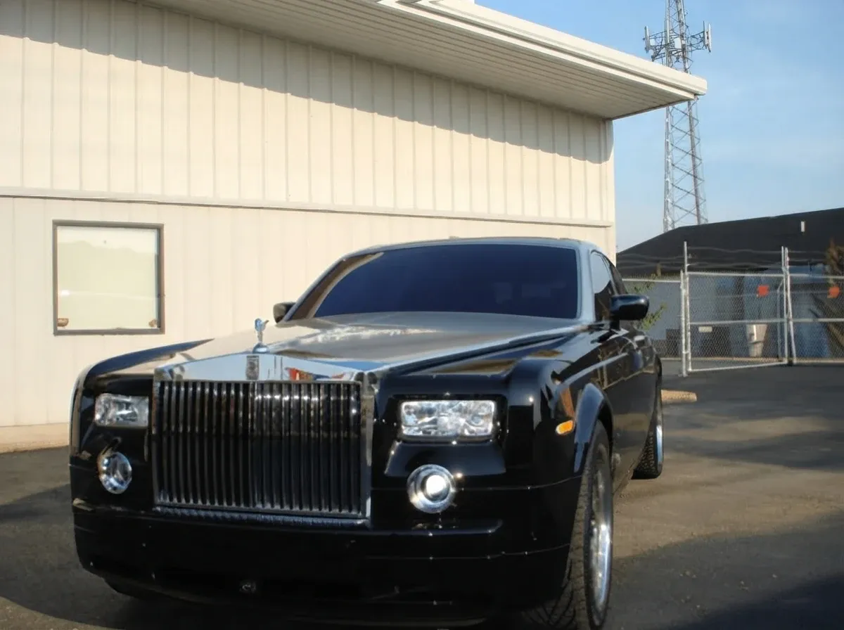 Rolls-Royce Phantom Black [3]