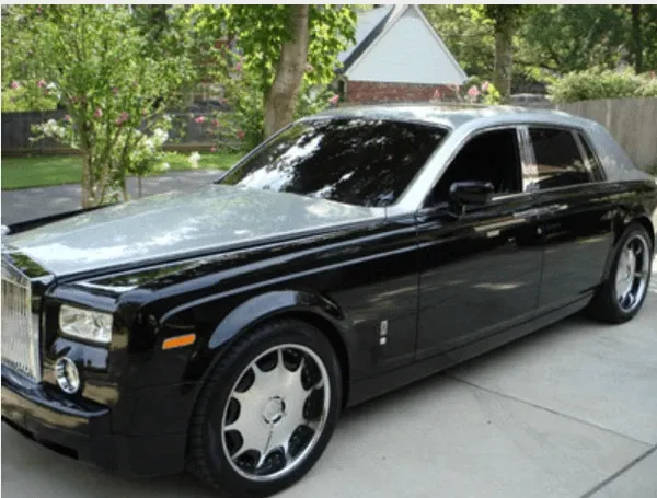 Rolls-Royce Phantom Black Rolls-Royce Phantom Black ready for booking