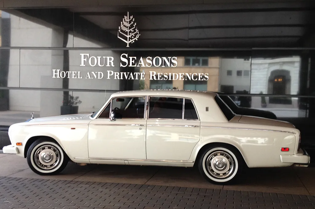Rolls-Royce Silver Shadow for wedding car rental