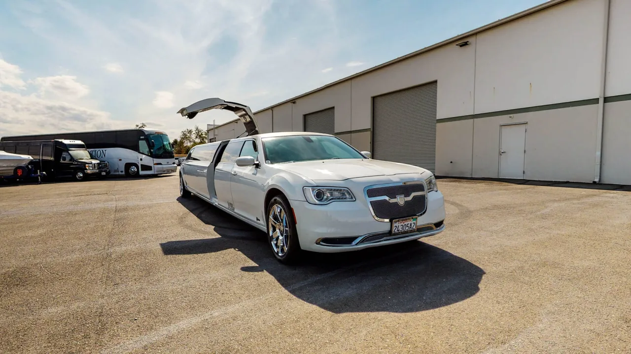 White Chrysler 300 Stretch Limousine, photo 2 for limo rental in Sacramento, CA